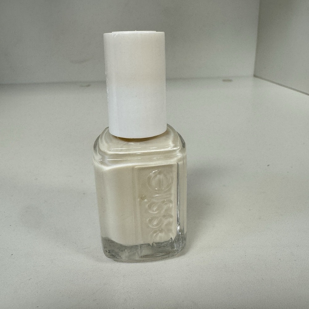 Essie‎ Nail Lacquer - 337 Waltz Women Nail Polish 0.46 New without box